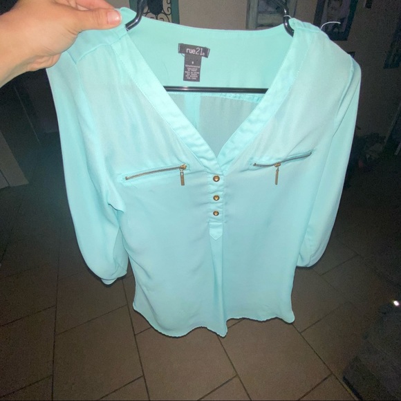 Women’s blouse - Picture 4 of 5